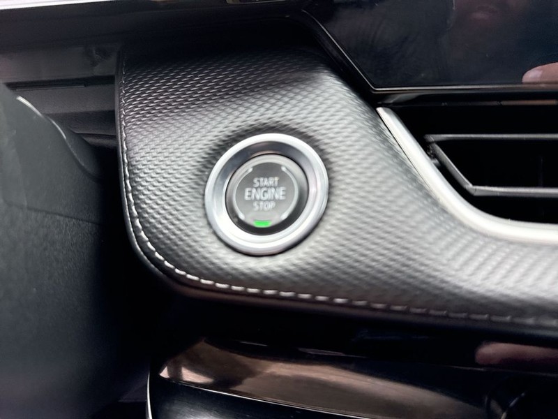 Chevrolet Equinox Vehicle Full-screen Gallery Image 23