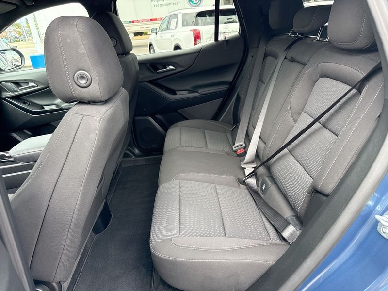 Chevrolet Equinox Vehicle Full-screen Gallery Image 30
