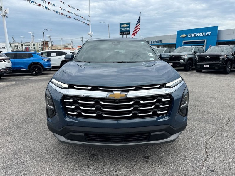 Chevrolet Equinox Vehicle Full-screen Gallery Image 35