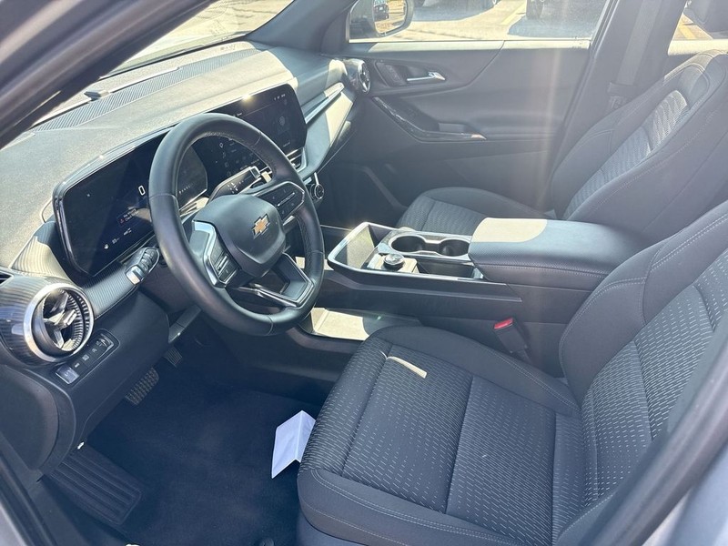 Chevrolet Equinox Vehicle Full-screen Gallery Image 20