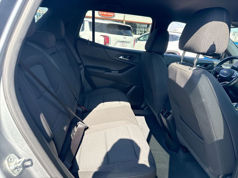 Chevrolet Equinox Vehicle Full-screen Gallery Image 38