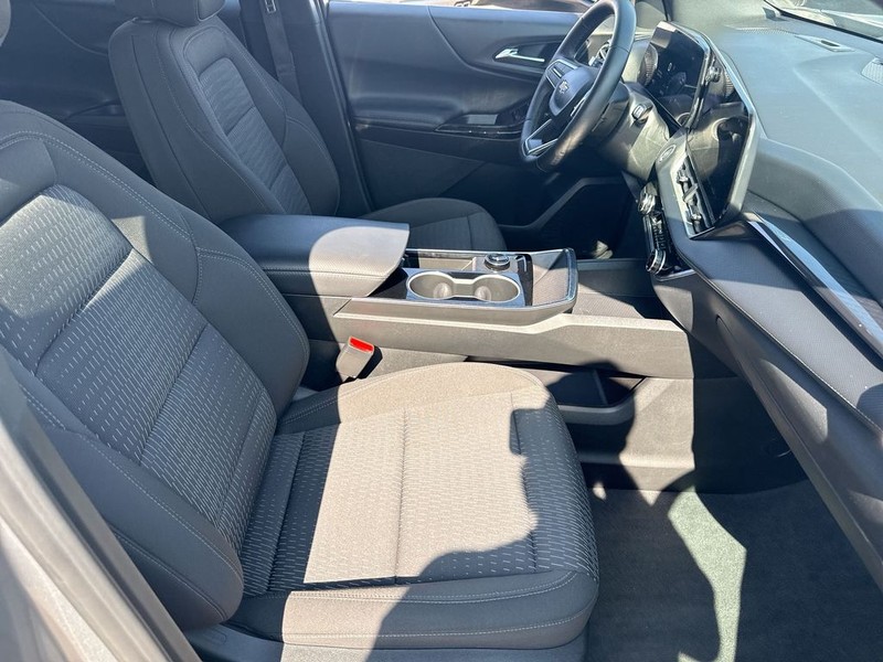 Chevrolet Equinox Vehicle Full-screen Gallery Image 39