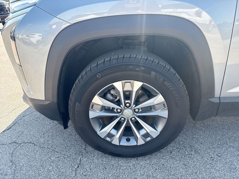 Chevrolet Equinox Vehicle Full-screen Gallery Image 42