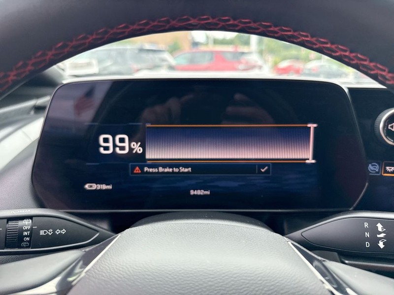 Chevrolet Equinox EV Vehicle Full-screen Gallery Image 14