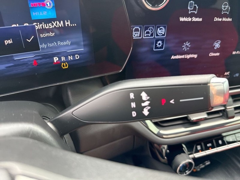 Chevrolet Equinox EV Vehicle Full-screen Gallery Image 17