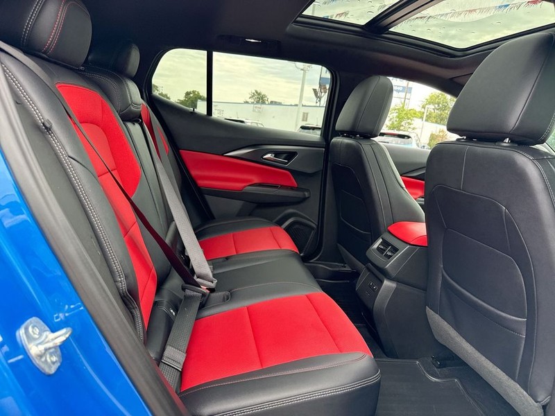 Chevrolet Equinox EV Vehicle Full-screen Gallery Image 28