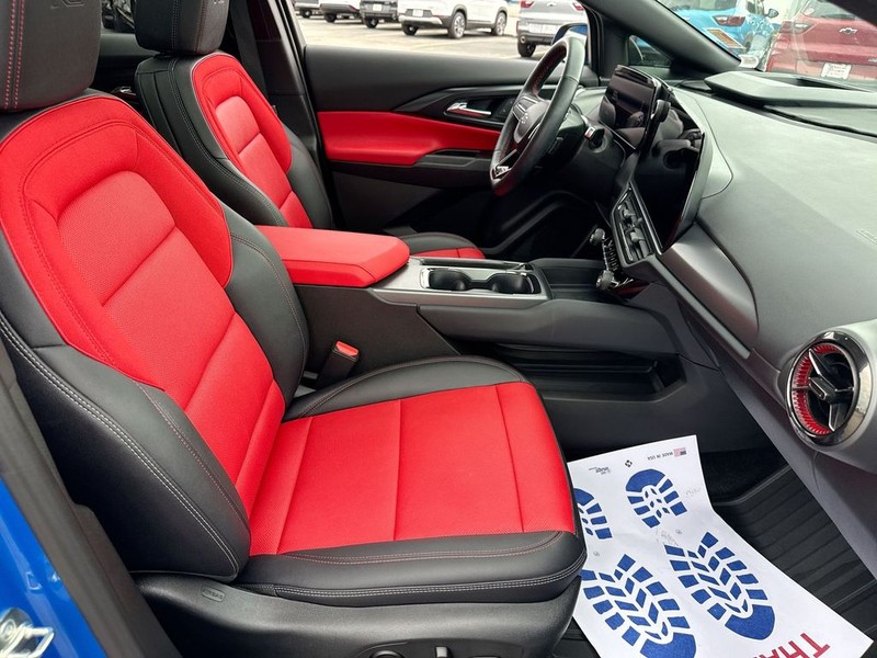 Chevrolet Equinox EV Vehicle Full-screen Gallery Image 29