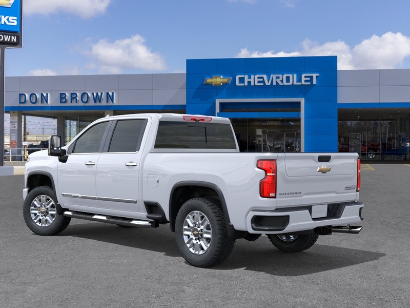 Chevrolet Silverado 3500 HD Vehicle Full-screen Gallery Image 3