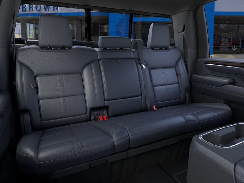 Chevrolet Silverado 3500 HD Vehicle Full-screen Gallery Image 17