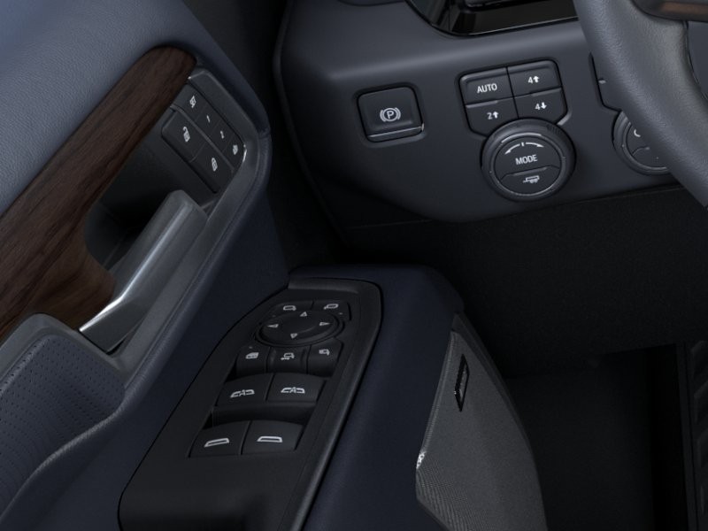 Chevrolet Silverado 3500 HD Vehicle Full-screen Gallery Image 22