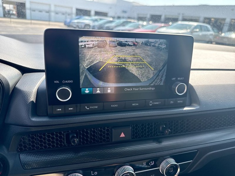 Honda CR-V Vehicle Full-screen Gallery Image 22