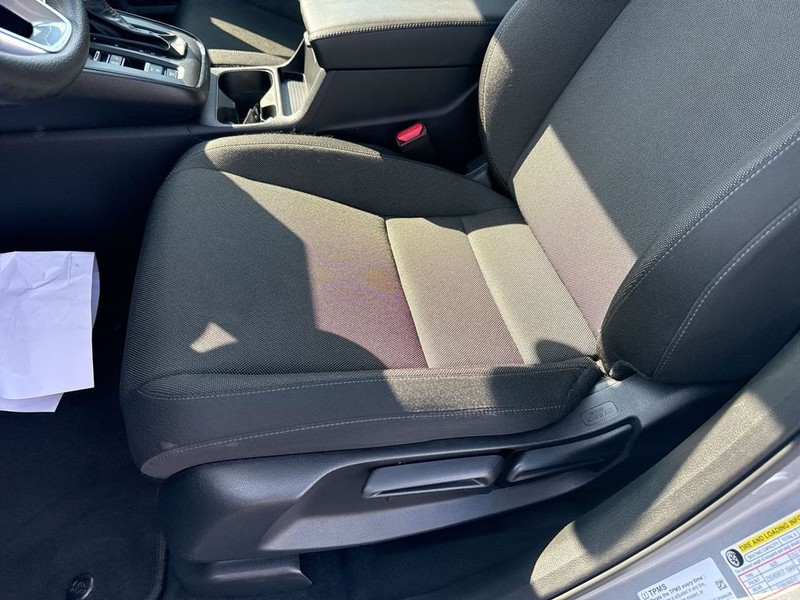 Honda CR-V Vehicle Full-screen Gallery Image 25