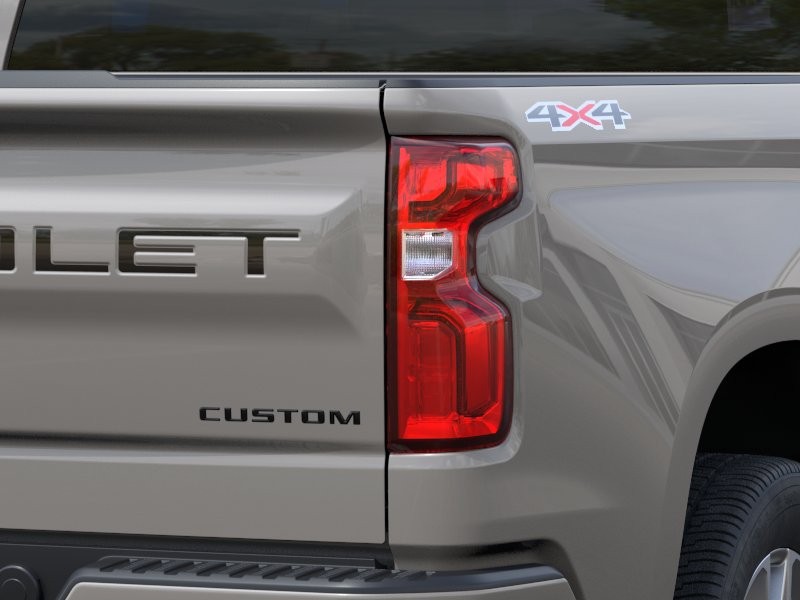 Chevrolet Silverado 1500 Vehicle Full-screen Gallery Image 11