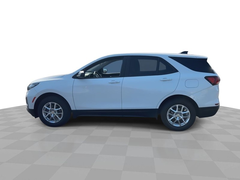 Chevrolet Equinox Vehicle Full-screen Gallery Image 05
