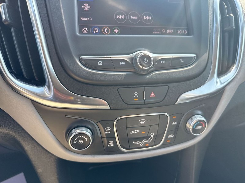Chevrolet Equinox Vehicle Full-screen Gallery Image 26