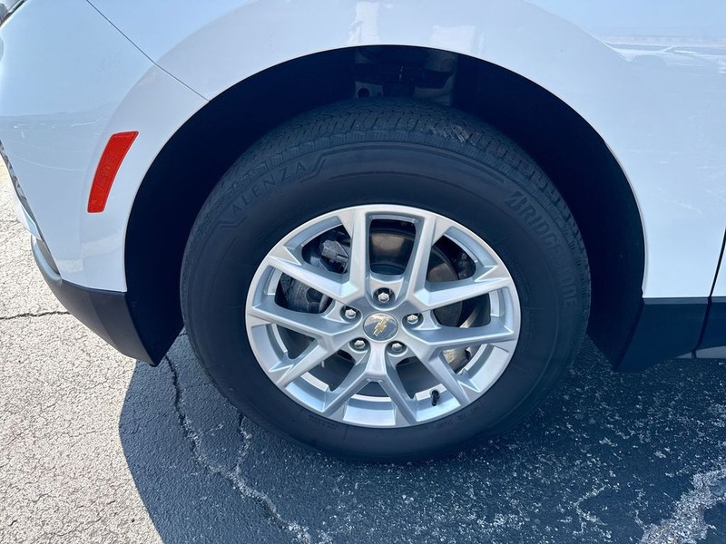 Chevrolet Equinox Vehicle Full-screen Gallery Image 37
