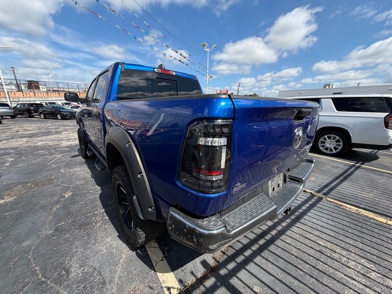 Ram 1500 Vehicle Full-screen Gallery Image 4