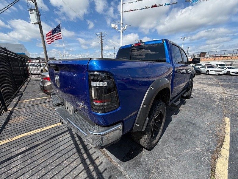 Ram 1500 Vehicle Full-screen Gallery Image 6