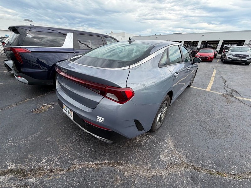 Kia K5 Vehicle Full-screen Gallery Image 6