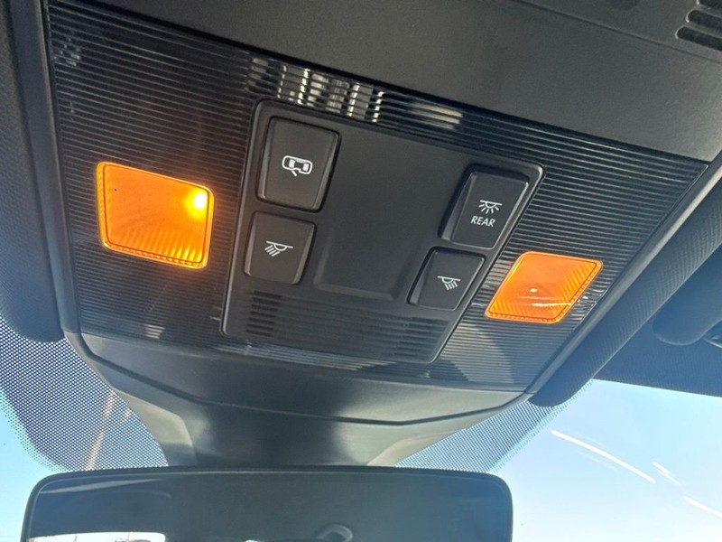 Volkswagen Jetta Vehicle Full-screen Gallery Image 20