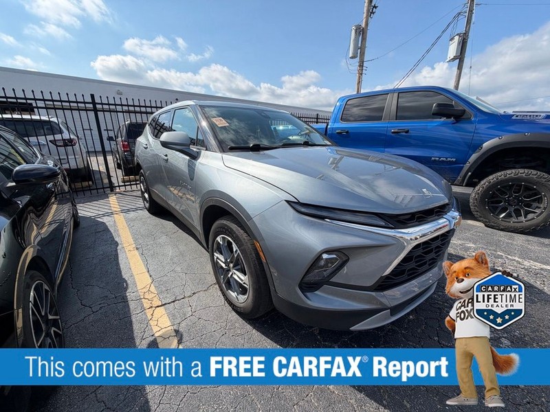 Chevrolet Blazer Vehicle Full-screen Gallery Image 3