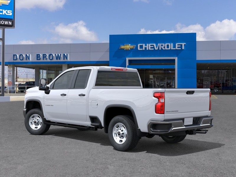 Chevrolet Silverado 2500 HD Vehicle Full-screen Gallery Image 3