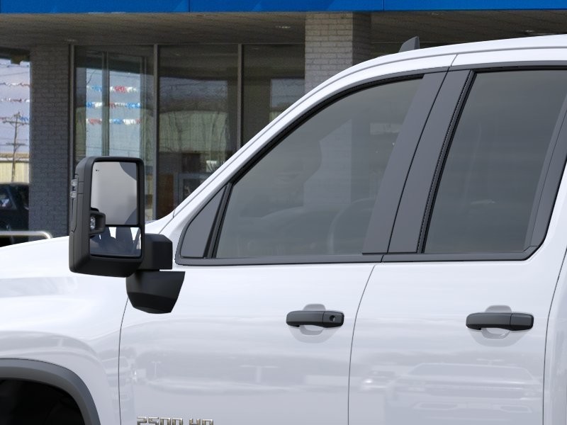 Chevrolet Silverado 2500 HD Vehicle Full-screen Gallery Image 12