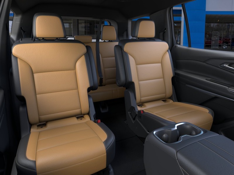 Chevrolet Traverse Vehicle Full-screen Gallery Image 17
