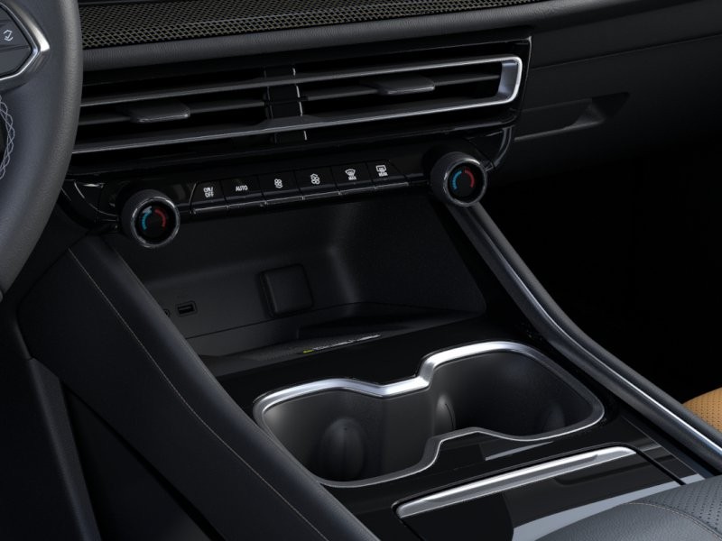 Chevrolet Traverse Vehicle Full-screen Gallery Image 23
