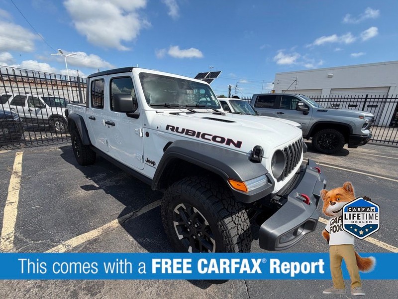Jeep Gladiator Vehicle Full-screen Gallery Image 3