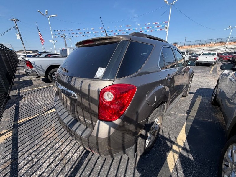 Chevrolet Equinox Vehicle Full-screen Gallery Image 6