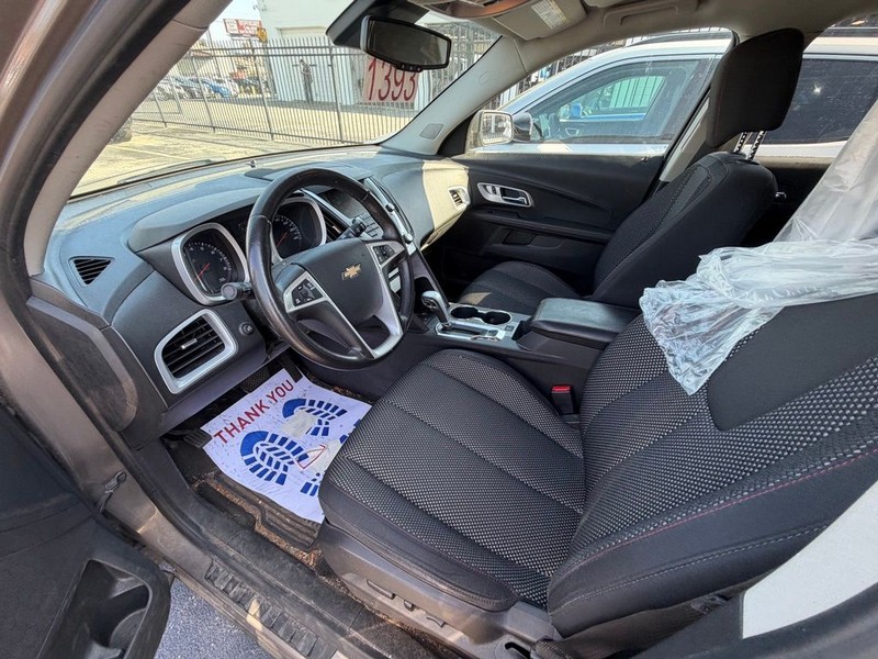 Chevrolet Equinox Vehicle Full-screen Gallery Image 7