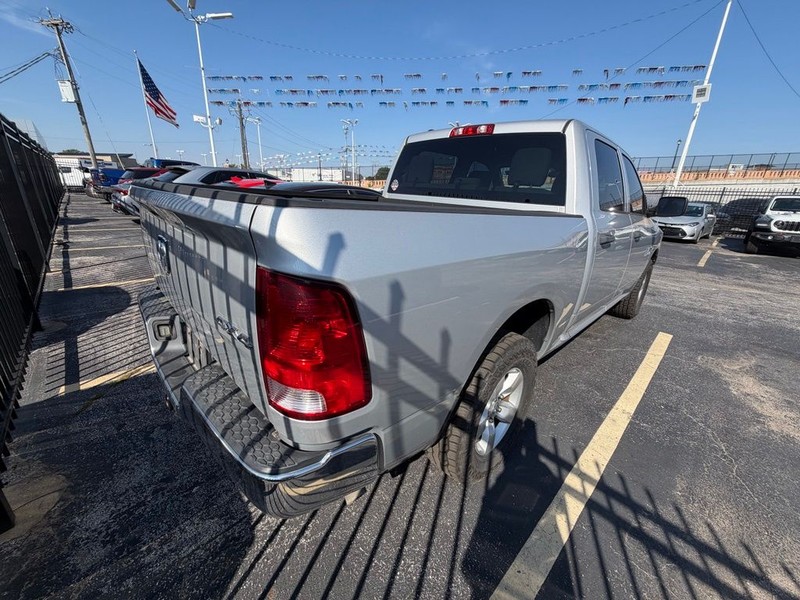 Ram 1500 Vehicle Full-screen Gallery Image 6