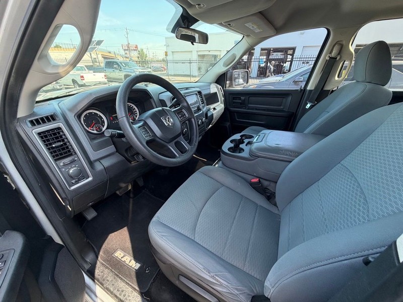 Ram 1500 Vehicle Full-screen Gallery Image 7
