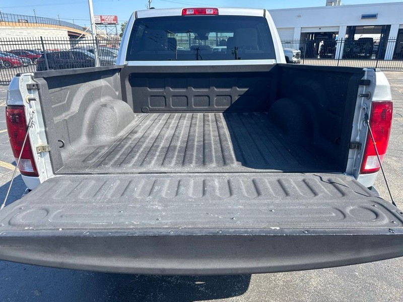 Ram 1500 Vehicle Full-screen Gallery Image 13