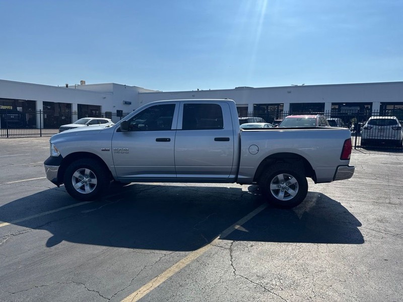 Ram 1500 Vehicle Full-screen Gallery Image 17