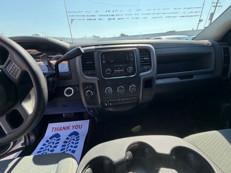 Ram 1500 Vehicle Full-screen Gallery Image 22