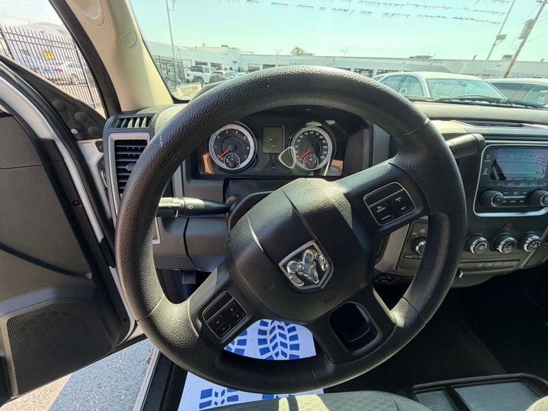 Ram 1500 Vehicle Full-screen Gallery Image 24