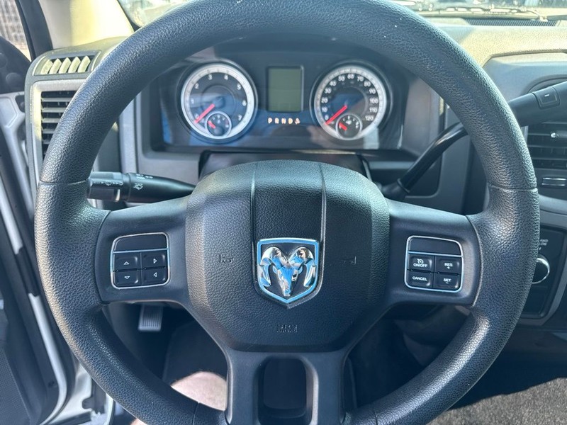 Ram 1500 Vehicle Full-screen Gallery Image 30