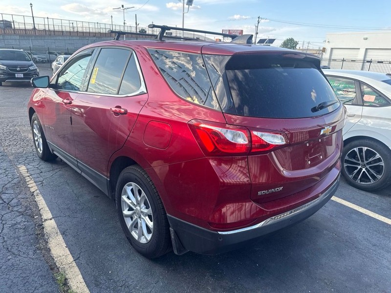 Chevrolet Equinox Vehicle Full-screen Gallery Image 4