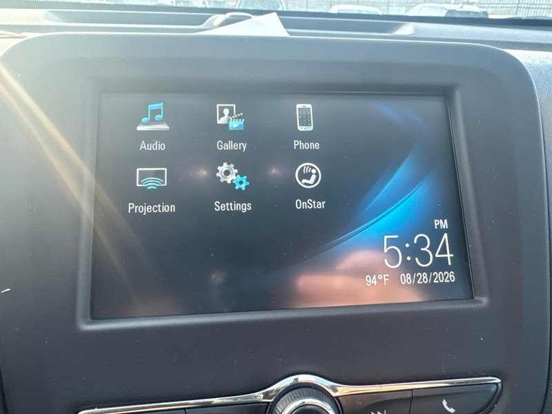 Chevrolet Equinox Vehicle Full-screen Gallery Image 11