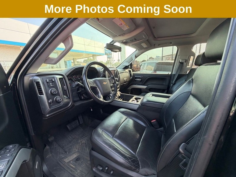 Chevrolet Silverado 2500HD Vehicle Full-screen Gallery Image 4