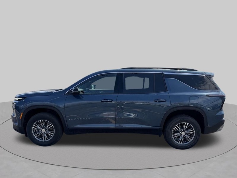 Chevrolet Traverse Vehicle Full-screen Gallery Image 4