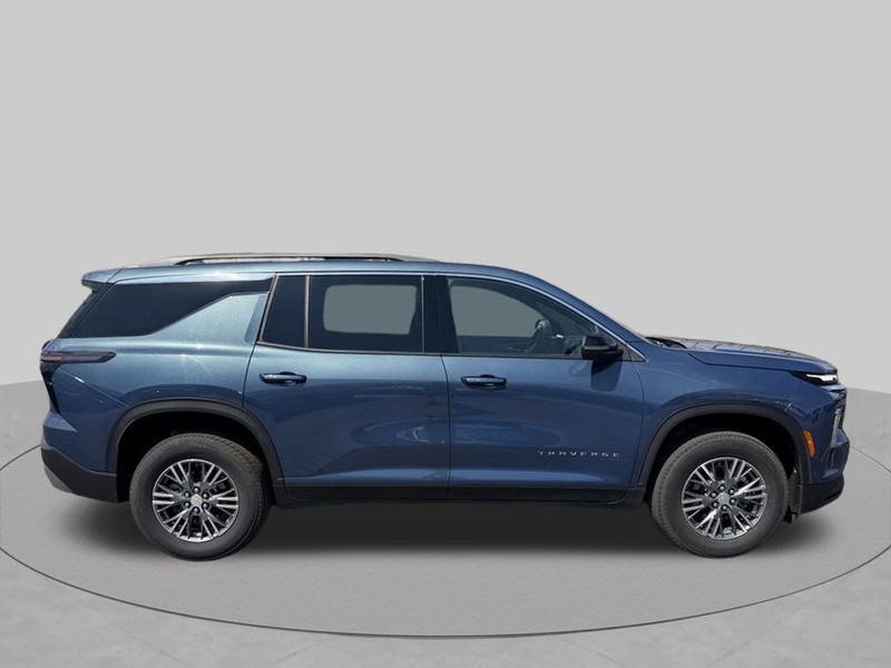 Chevrolet Traverse Vehicle Full-screen Gallery Image 8