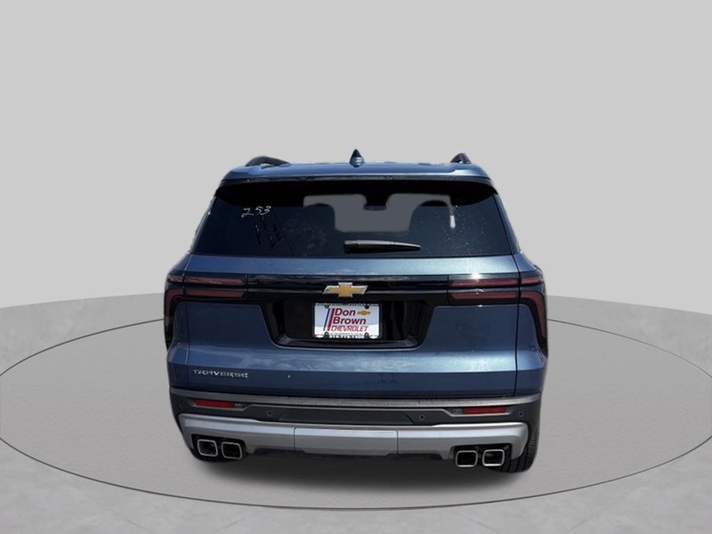 Chevrolet Traverse Vehicle Full-screen Gallery Image 11