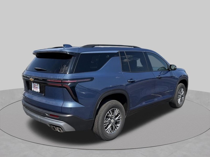 Chevrolet Traverse Vehicle Full-screen Gallery Image 13
