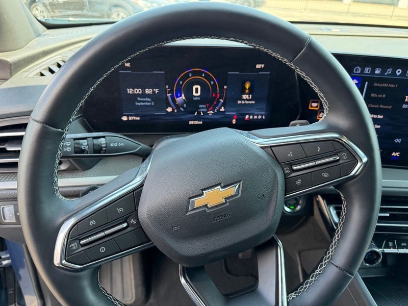 Chevrolet Traverse Vehicle Full-screen Gallery Image 19