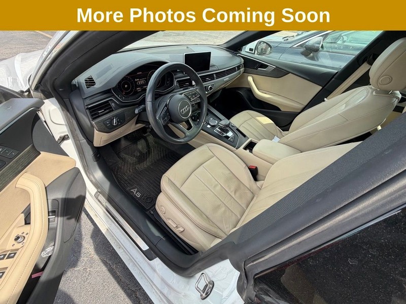 Audi A5 Sportback Vehicle Full-screen Gallery Image 8