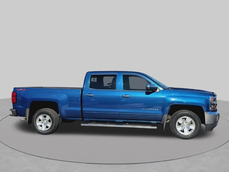 Chevrolet Silverado 1500 Vehicle Full-screen Gallery Image 15