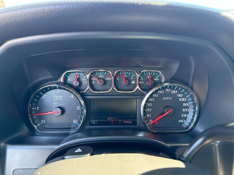 Chevrolet Silverado 1500 Vehicle Full-screen Gallery Image 20